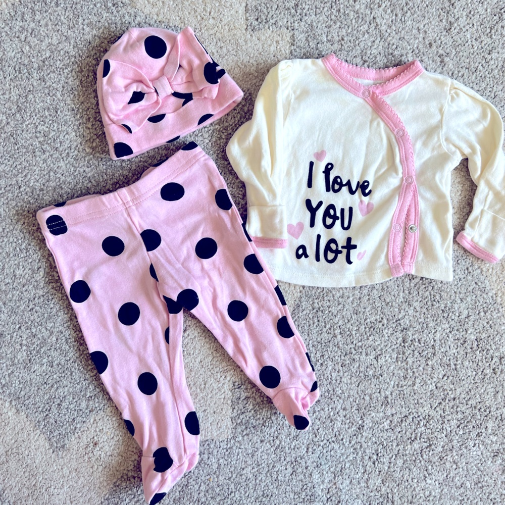 Adorable baby outfit!